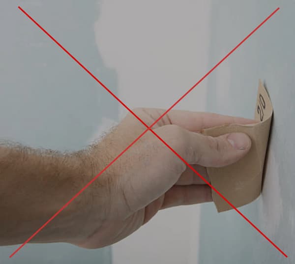 zakaz używania papieru ściernego do usuwania naklejek z szyb okiennych