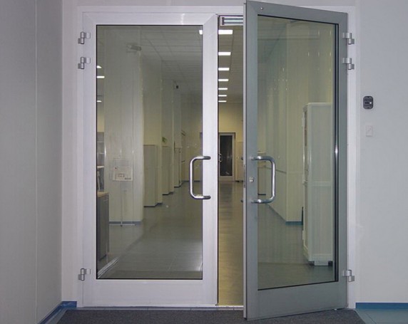 Interior doors in the shopping center