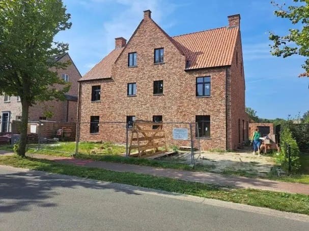 Okna PCV REHAU Euro-Design 70 w kolorze czarny strukturalny od Dostawa okien