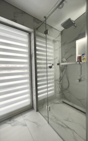 Shower cabin