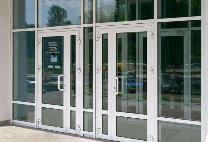 Plastic doors for the office
