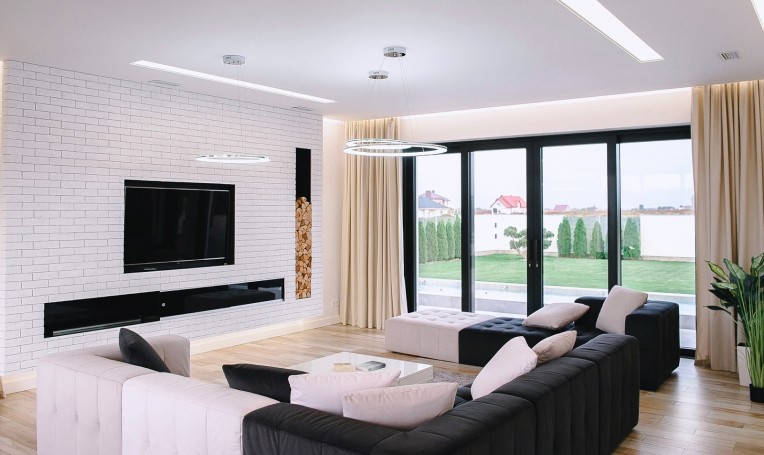 Aluminum sliding doors