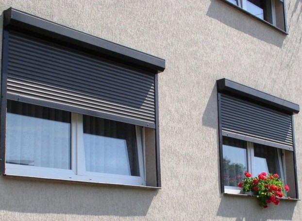 Anti burglary roller blinds