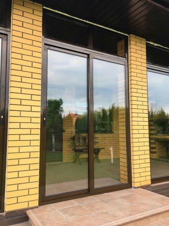 Aluminiowe drzwi przesuwne