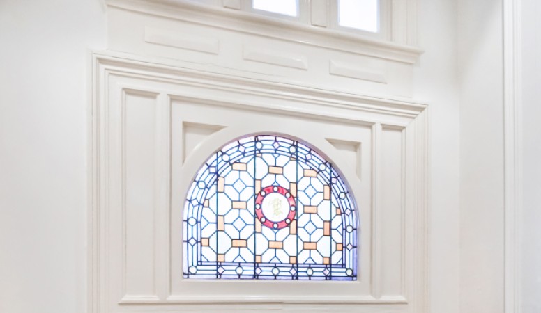 Pseudo stained glass