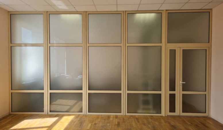 Aluminum partitions