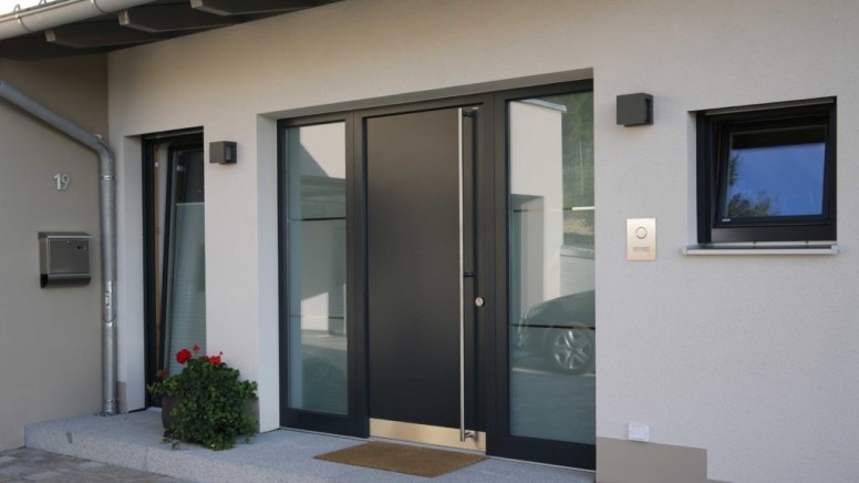 Aluminum doors for hotel