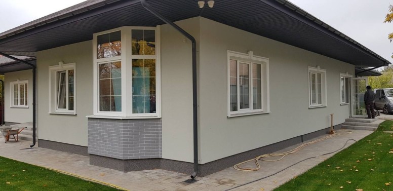 GENEO windows are white